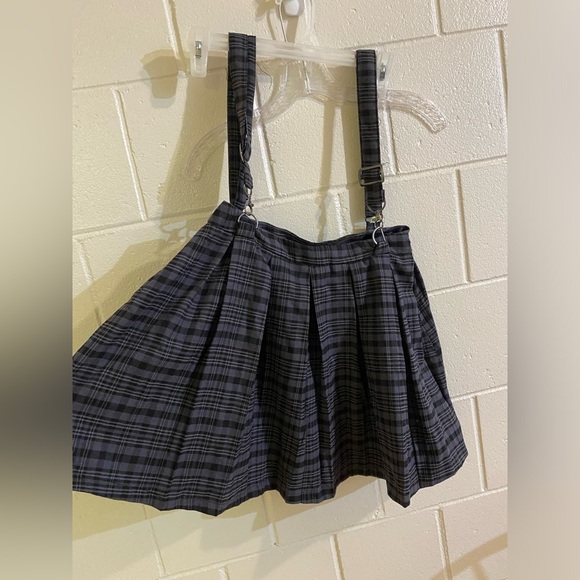 Hot Topic preppy goth plaid suspender pleated skirt - Picture 6 of 7